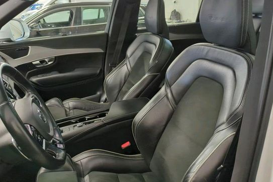 Volvo XC90 T8 AWD Plug-In Hybrid R-Design 7os