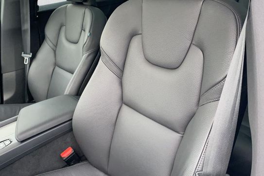 Volvo XC60 T8 Plug-In Hybrid AWD Ultimate Bright aut