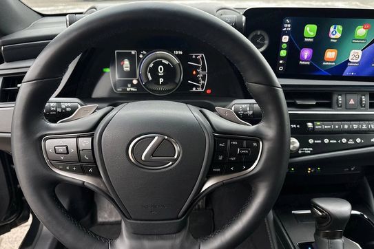 Lexus ES 300h Business Edition