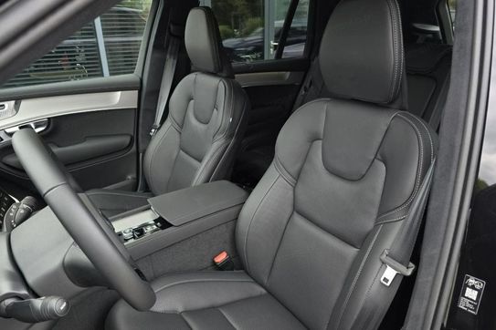 Volvo XC90 T8 AWD Plug-In Hybrid Ultra Black Edition 7os aut