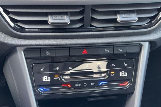 Volkswagen T-Roc eTSI Life DSG