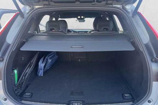 Volvo XC60 B5 B AWD Plus Dark aut