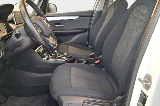 BMW Seria 2 216d aut