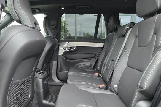 Volvo XC90 T8 AWD Plug-In Hybrid Ultra Black Edition 7os aut