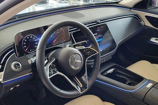 Mercedes Klasa E 220 d 4MATIC Avantgarde