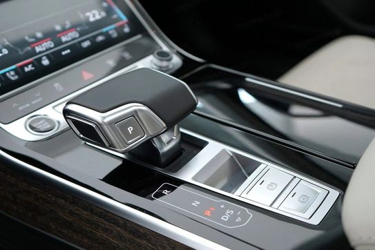 Audi A8 L 60 TFSI e quattro
