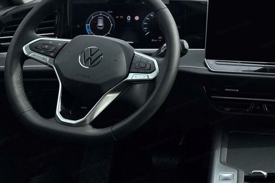 Volkswagen Passat Business Plus 1.5 TSI mHEV DSG