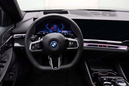 BMW Seria 5 Touring 550e xDrive M Sport
