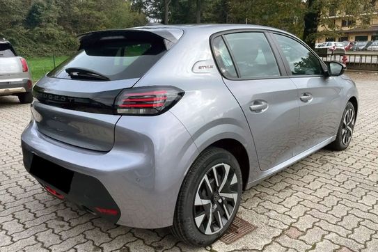 Peugeot 208 Style e-DCS6 1.2 mHEV