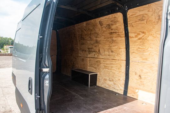 Iveco Daily 35S18 Hi-Matic 16m3 L4H2