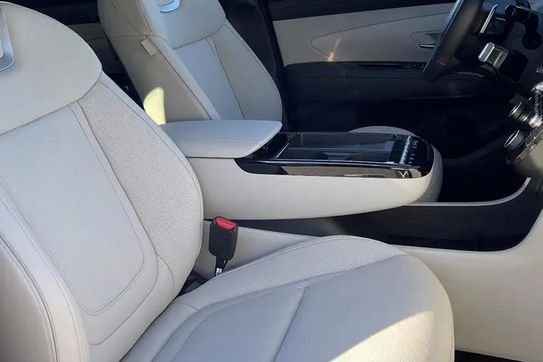 Hyundai Tucson Platinum 2WD aut 1.6 T-GDi HEV