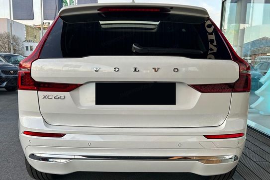 Volvo XC60 B5 B AWD Ultra Bright