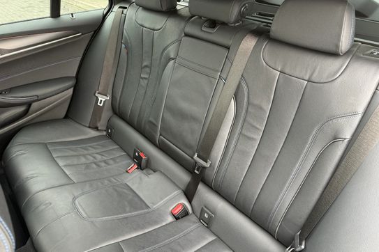 BMW Seria 5 Touring 530d xDrive M Sport