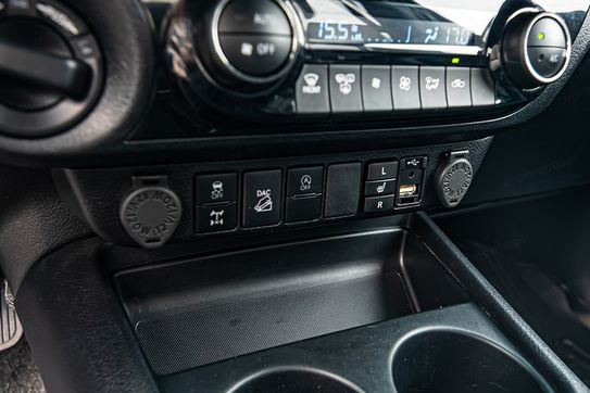 Toyota HiLux Double Cab Invincible
