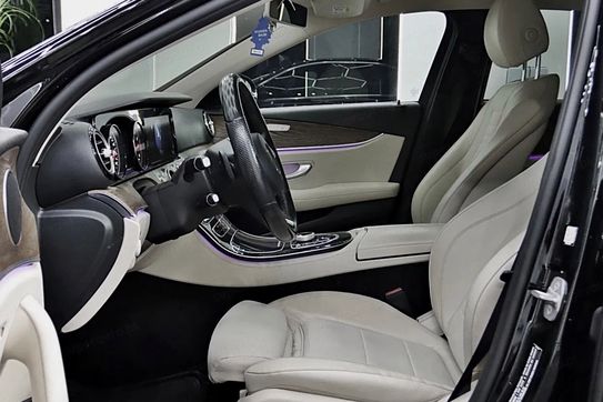 Mercedes Klasa E 300 9G-TRONIC