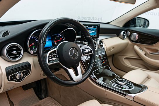 Mercedes Klasa C C 300 9G-TRONIC