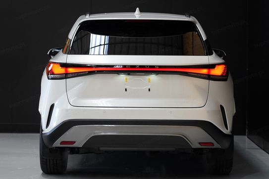 Lexus RX 450h+ Omotenashi 2.5 Hybrid Plug-in
