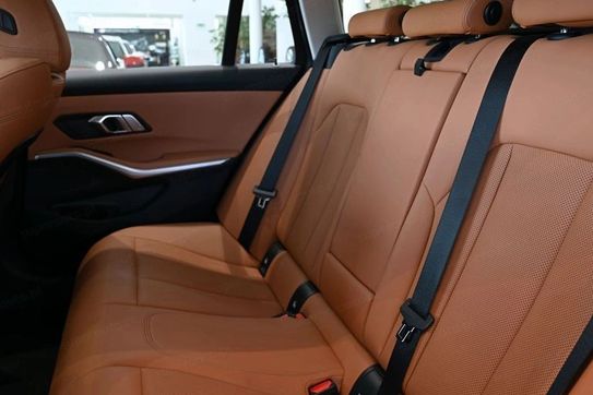BMW Seria 3 318i aut