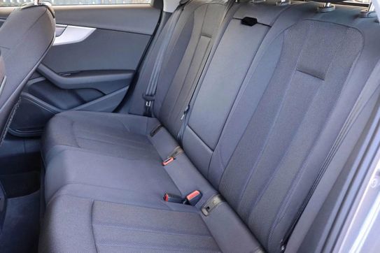 Audi A4 40 TDI S tronic