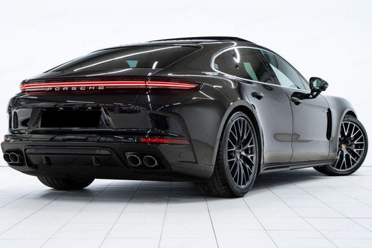 Porsche Panamera 4 E-Hybrid