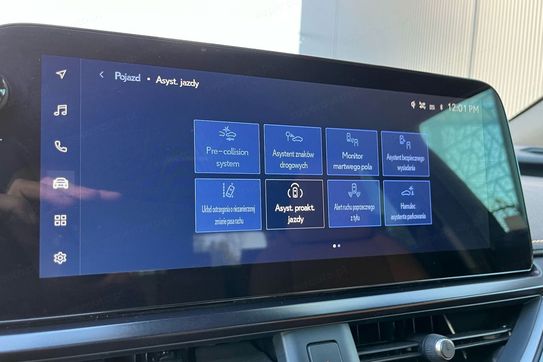 Lexus UX 300h F Sport Design