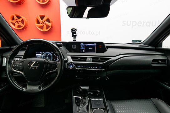 Lexus UX 250h