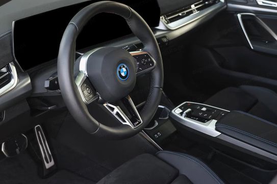 BMW iX2 xDrive30 M Sport