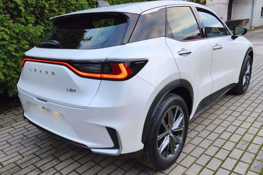 Lexus LBX Elegant 1.5 Hybrid