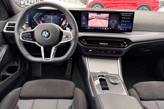 BMW Seria 3 330i xDrive M Sport