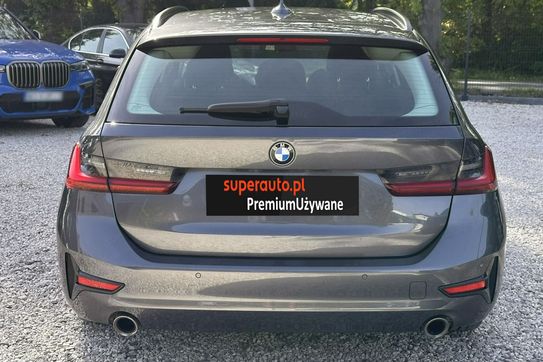 BMW Seria 3 Touring 318i Sport Line