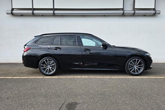 BMW Seria 3 Touring 330e xDrive