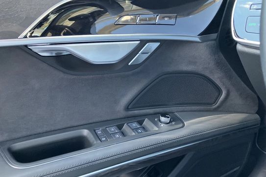 Audi A8 50 TDI quattro