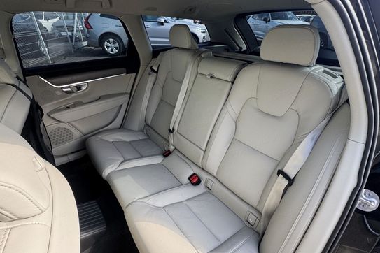 Volvo V90 T8 AWD Plug-In Hybrid Plus Dark aut