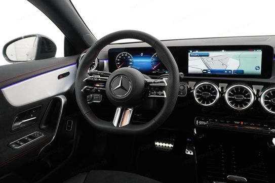 Mercedes CLA 200 AMG Line Shooting Brake