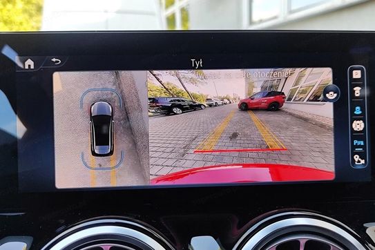 Mercedes B Klasa 220 4MATIC AMG Line