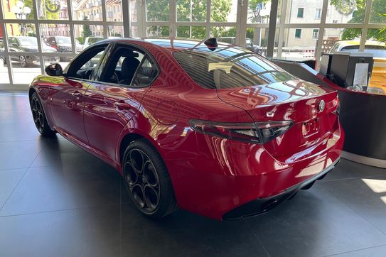 Alfa Romeo Giulia Intensa Q4