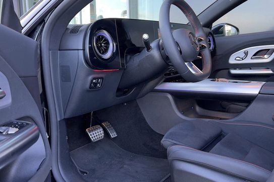 Mercedes CLA 220 4-Matic AMG Line