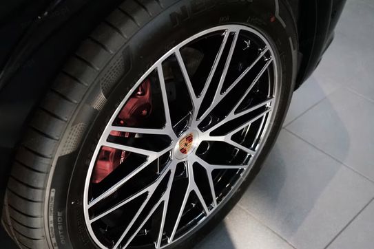Porsche Cayenne S E-Hybrid