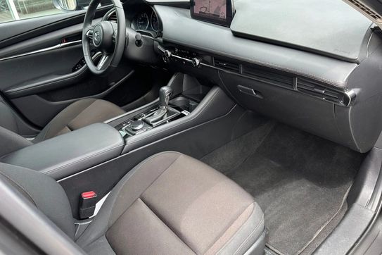 Mazda 3 mHEV Centre-Line