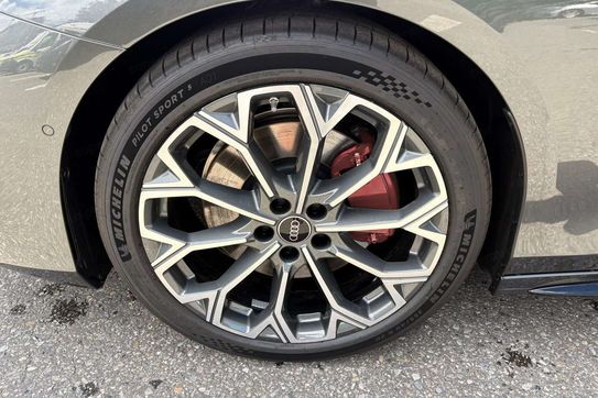 Audi A6 TDI quattro S line Avant