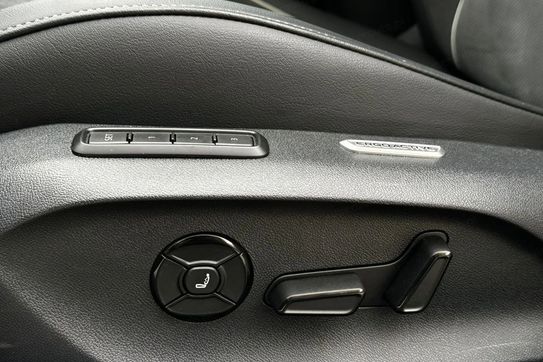 Volkswagen Passat 2.0 Tdi Scr Dsg Elegance