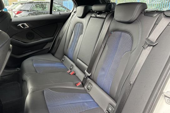 BMW Seria 1 118i M Sport