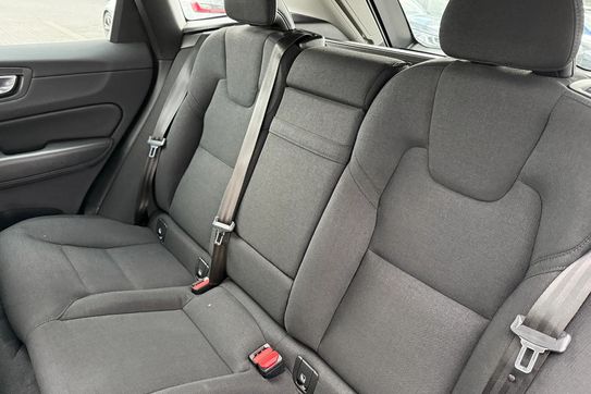 Volvo XC60 B4 B Momentum Pro