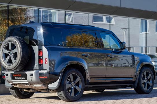 Land Rover Defender 110 D250 X-Dynamic HSE