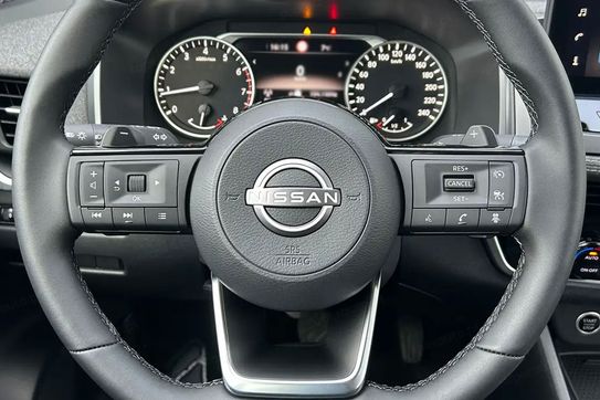 Nissan Qashqai Acenta Xtronic 1.3 DIG-T mHEV