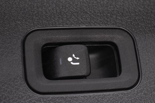 Mercedes GLB 200 4-Matic AMG Line 8G-DCT