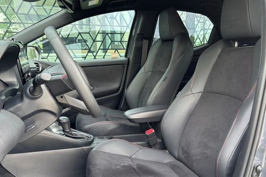 Toyota Yaris Hybrid 1.5 Gr Sport