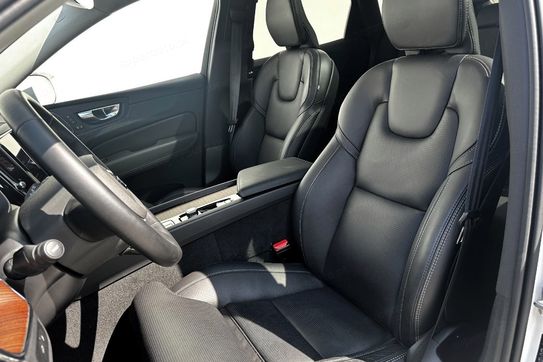 Volvo XC60 T8 Plug-In Hybrid AWD Plus Bright aut