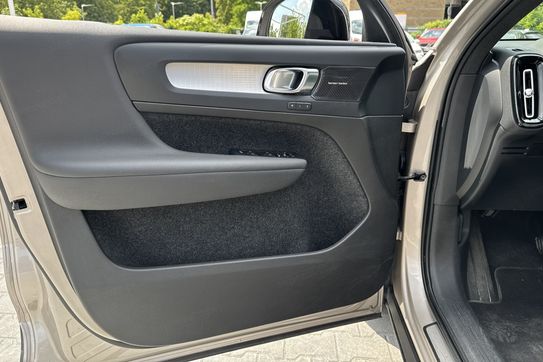 Volvo XC40 B3 Plus Dark