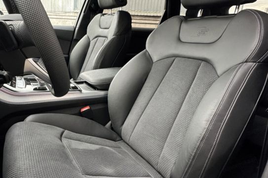 Audi Q7 50 TDI quattro S Line